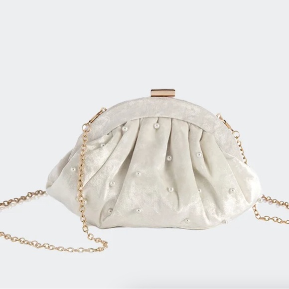 Velvet Pearl Clutch - Picture 1 of 5
